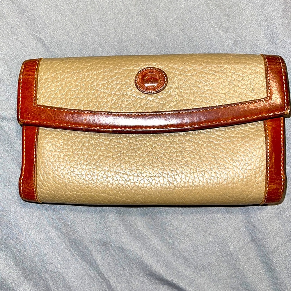 VINTAGE Dooney&Bourke wallet